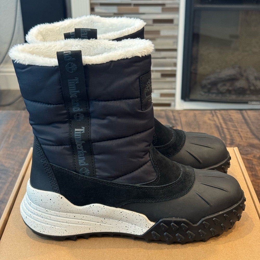 Timberland Moriah Range Pull On Boot (NWOT)